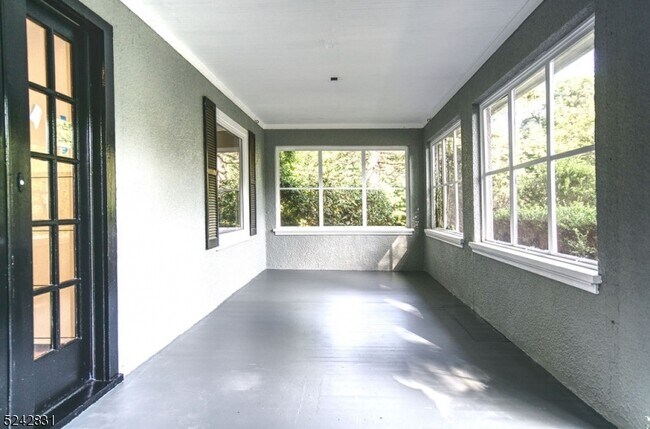 Building Photo - 91 Birchwood Rd