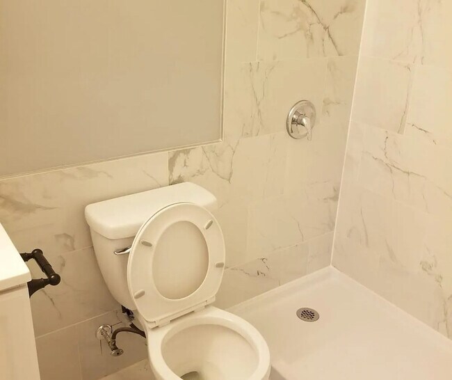 Foto del edificio - 450 Cherry St