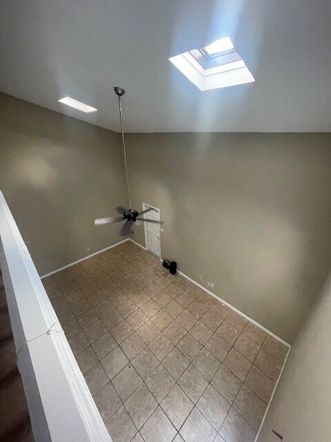 Foto del edificio - 5165 Middlecoff Cir