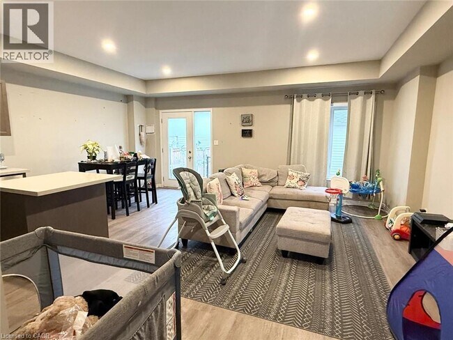 Photo du bâtiment - 65 Old School Trl