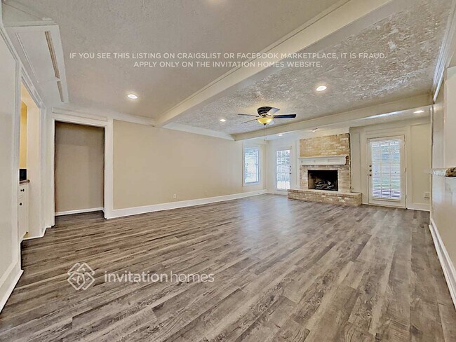 Building Photo - 15027 Pebble Bend Dr