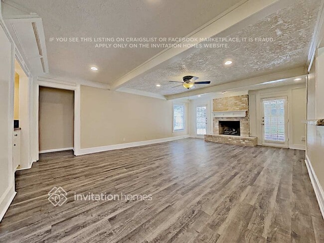 Foto del edificio - 15027 Pebble Bend Dr