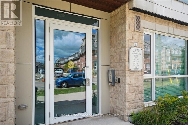 Building Photo - 2370 Khalsa Gate