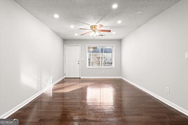 Foto del edificio - 2166 Park Terrace