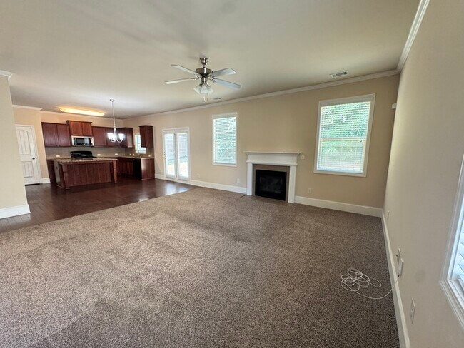 Building Photo - 836 Westmoreland Ln NE