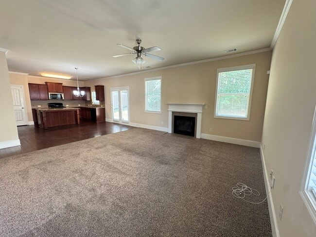 Photo - 836 Westmoreland Ln NE House