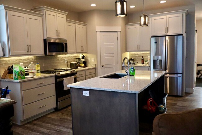 Foto del edificio - Newer construction home for rent!