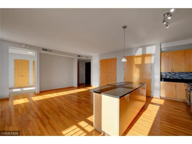 Foto del edificio - 201 S 11th St