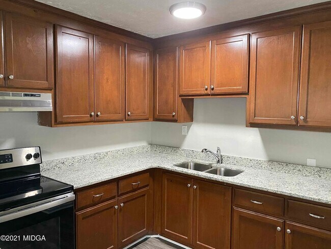 Building Photo - 103 Dogwood Cir
