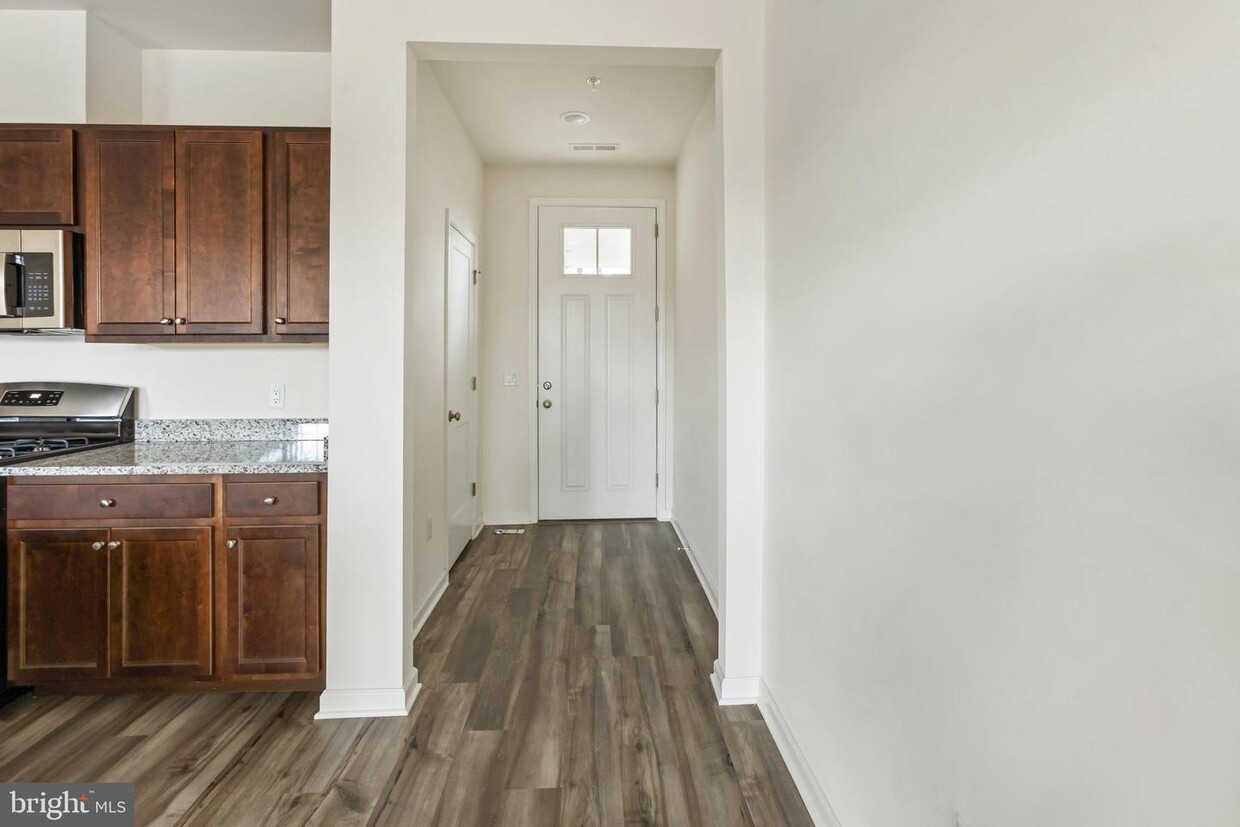 228 Park Ln, Dunellen, NJ 08812 Townhome Rentals in Dunellen NJ