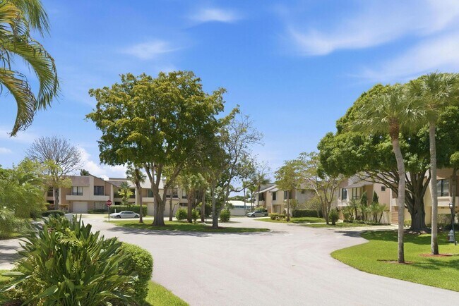 Foto del edificio - 6075 Glendale Dr