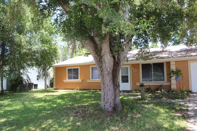 Building Photo - 421 Nogales Ave NE