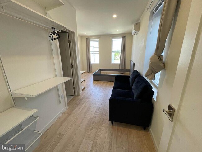 Foto del edificio - 3627 Spring Garden St