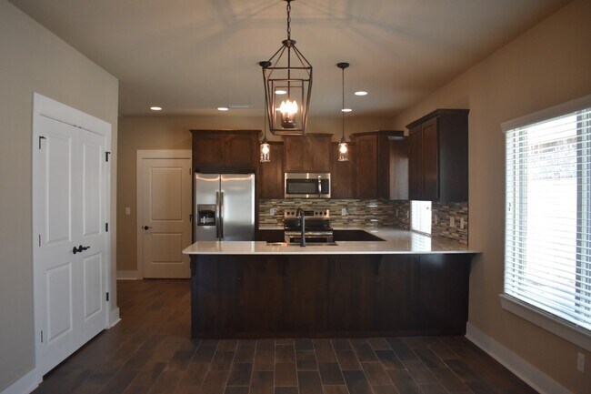 Foto del edificio - Upscale 4 Bedroom 3.5 Bathroom Home in Fayetteville!!