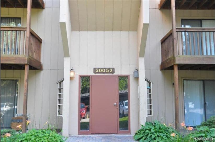 Primary Photo - 30052 W 12 Mile Rd