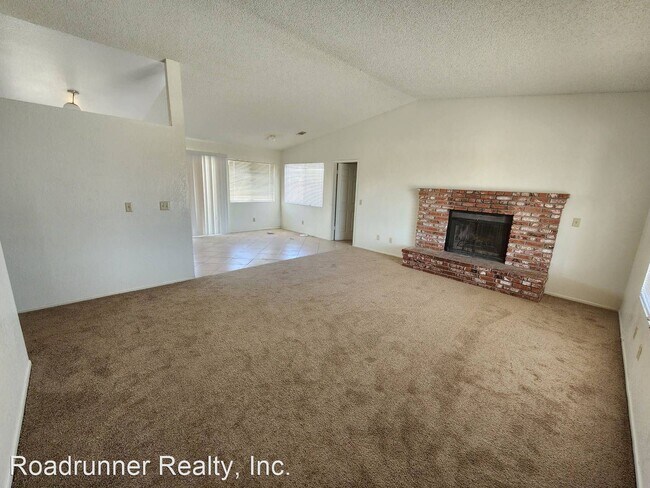 Building Photo - 3 br, 2 bath House - 4718 Flying H Rd