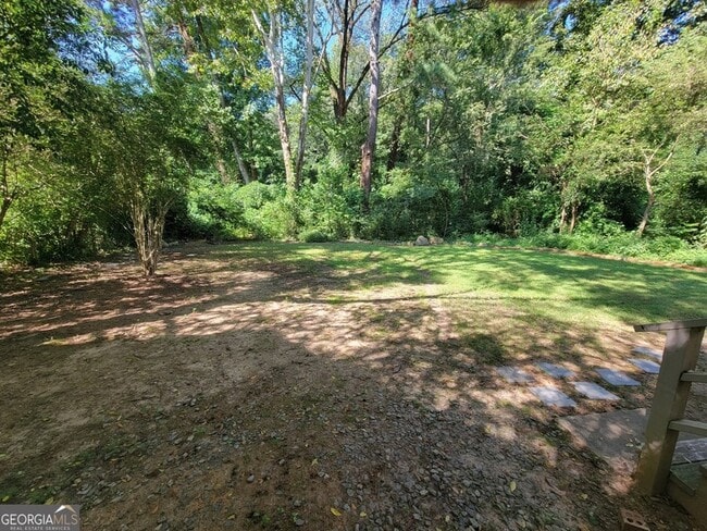 Building Photo - 1040 Shepherds Ln NE