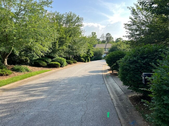Building Photo - Arden 3 bed Townhome: Commuter's Wishlist