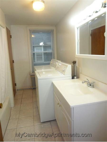 Building Photo - 176 Richdale Ave