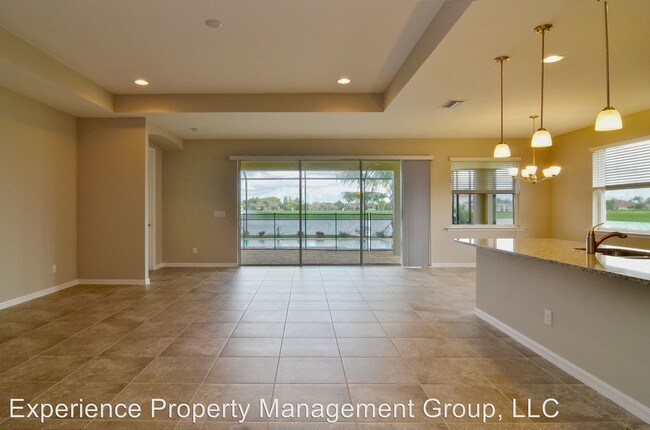 Foto del edificio - 3012 Sunset Pointe Circle