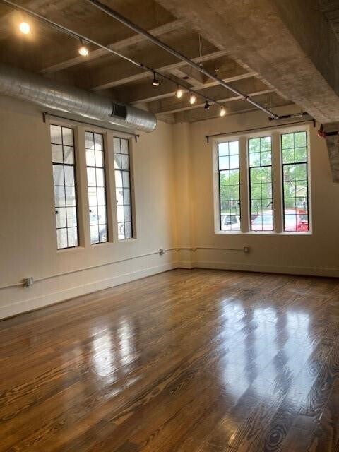 Foto del edificio - 4411 Dallas St