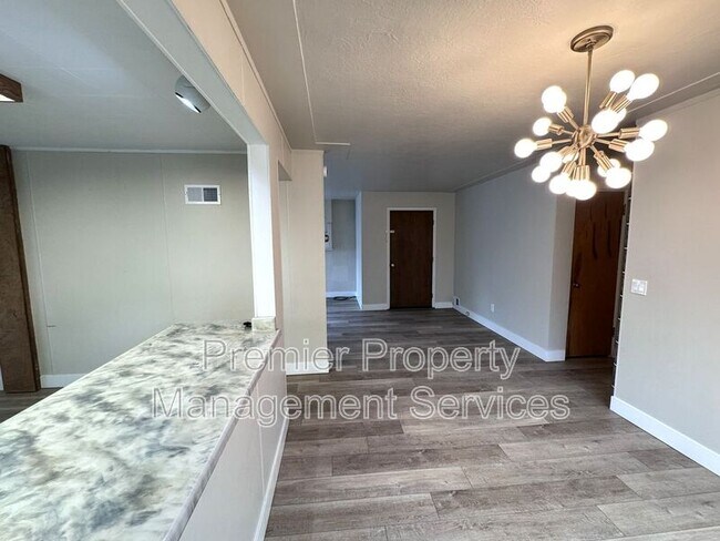 Foto del edificio - 2607 Glenwood Ln