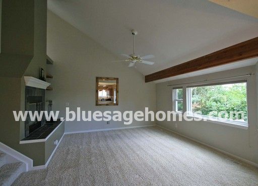 Building Photo - 2343 Dogwood Cir