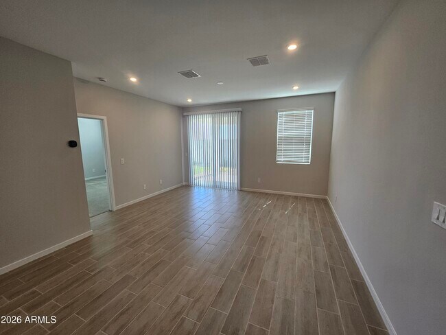 Building Photo - 33723 Blackwell Dr