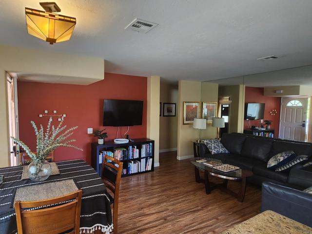 Foto del edificio - 10742 Dabney Dr