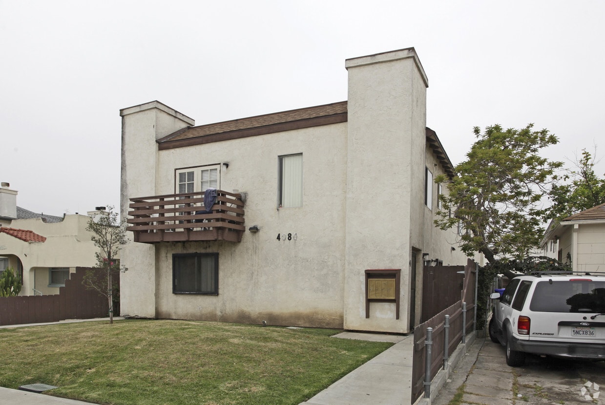 Building Photo - 4080 Arizona St