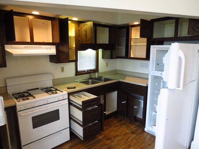 Foto del edificio - 83 River Ave