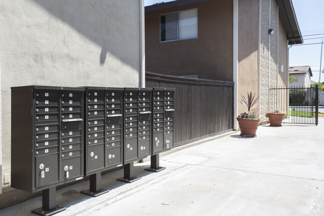 Mail Center - 110 Peppertree Apartments