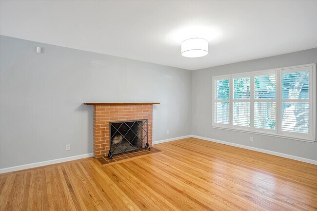 Building Photo - 2017 Janice Ave