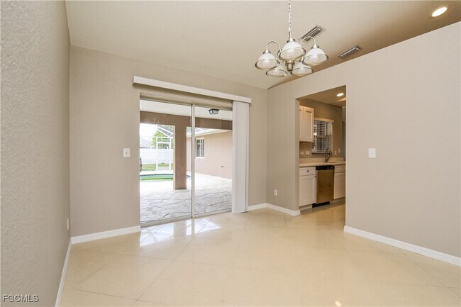 Foto del edificio - 916 SE 33rd Terrace