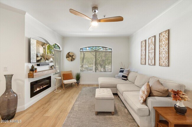 Foto del edificio - 15095 N Thompson Peak Pkwy