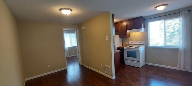 Foto del edificio - Lovely 1 Bedroom Apartment in the Lettered Streets District