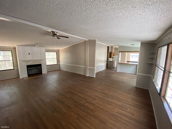 Foto del edificio - 270 Pecan Grove Blvd