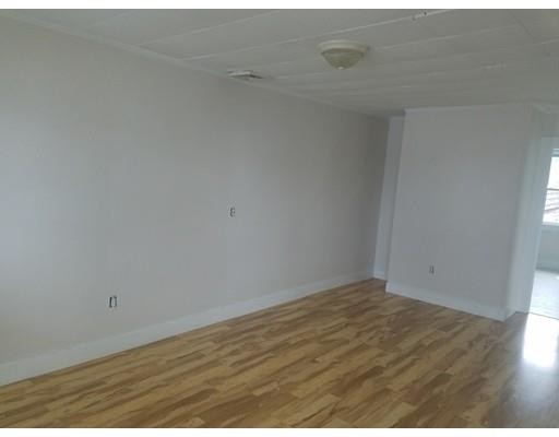 Building Photo - 14 Fowler St