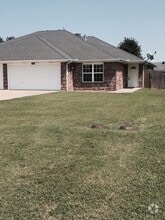 Building Photo - 780 Appleridge Dr