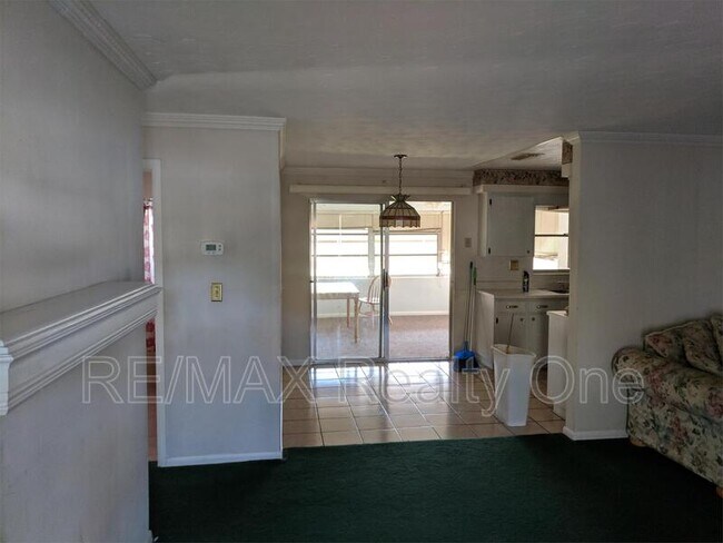 Foto del edificio - 15 Oak Hollow Dr