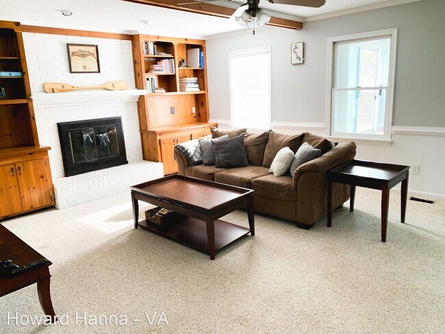 Foto del edificio - 4 br, 3 bath House - 201 Country Club Blvd.