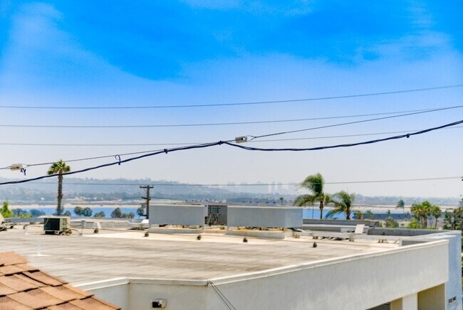 Foto del edificio - 1939 Felspar St