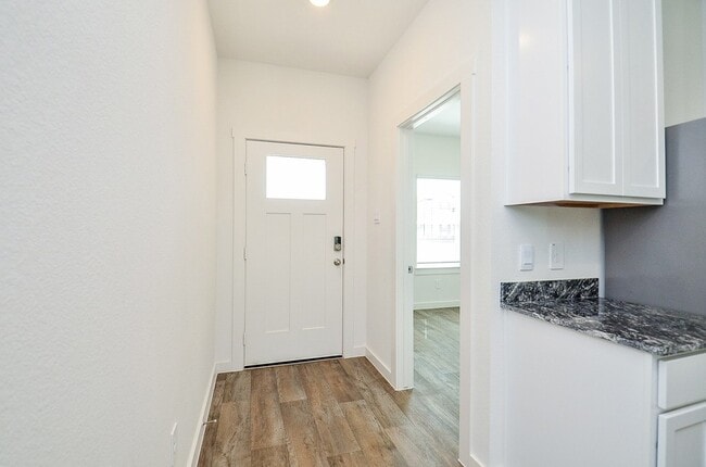 Foto del edificio - 8047 Marchese Dr