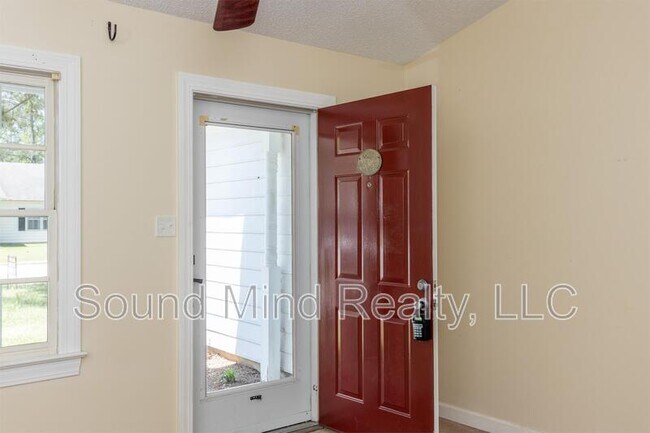 Foto del edificio - 1532 Briar Glenn Rd