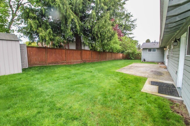Building Photo - Coming Soon! Very well maintained home wit...