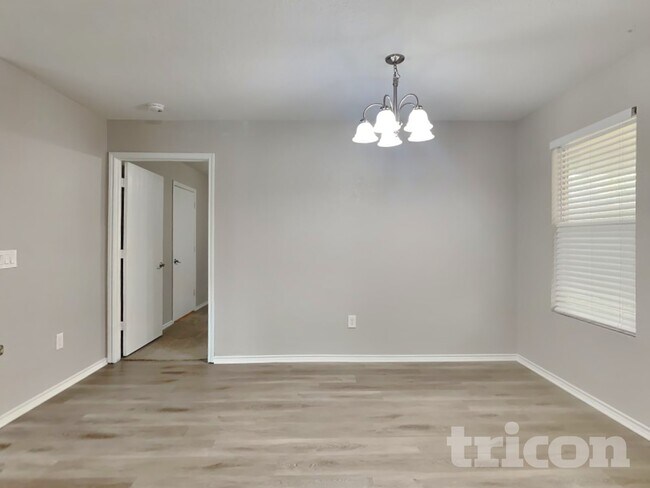 Building Photo - 6647 Hartnet Fields