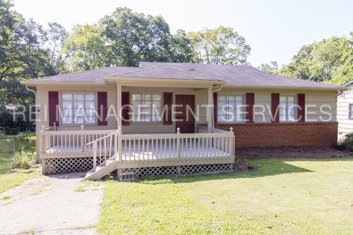Primary Photo - 221 Garden Ln