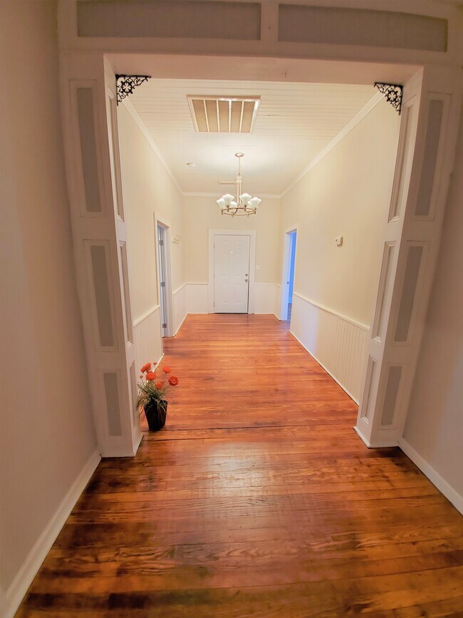 Hall - 428 Hampton Street