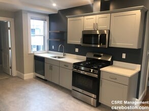 Building Photo - 23 Pond St