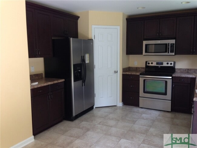 Building Photo - 133 Spring Lakes Dr